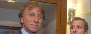 "Apuntamos a jugadores que no les pese la camiseta de Pe�arol"