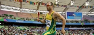 Sud�frica le abri� las puertas  de los juegos a Oscar Pistorius