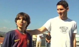 El ni�o sin pies conoci� a Messi
