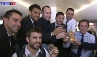 As festej Messi con sus compaeros