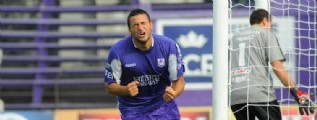 Se subi� a la punta